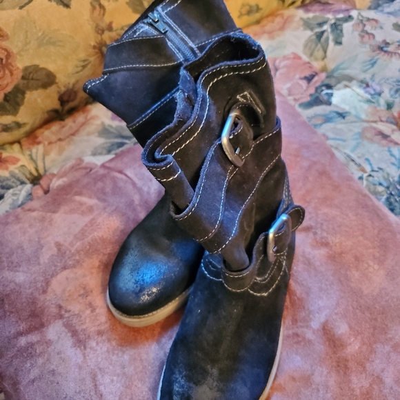 Booties - Picture 6 of 6